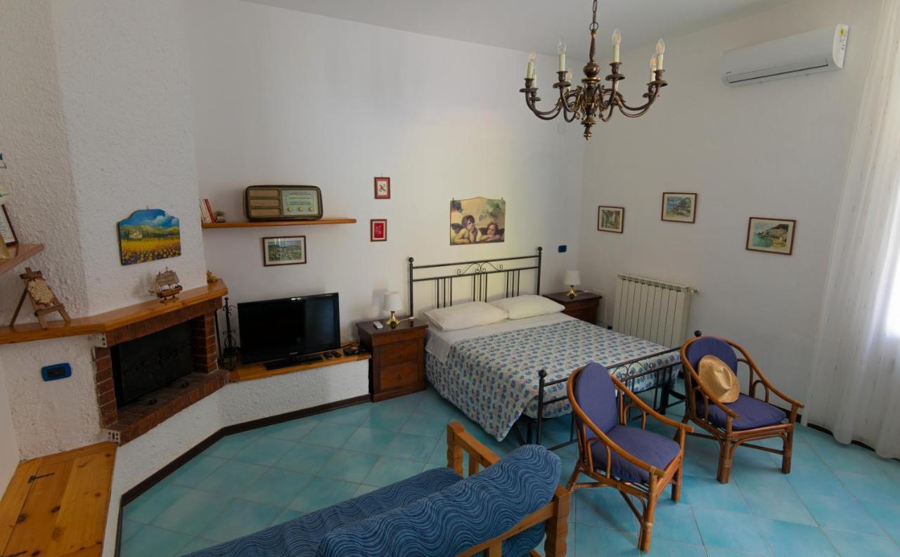 Homes - Santa Maria Ponza